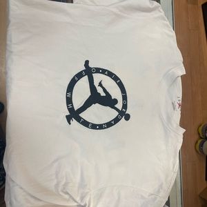 Off-white tee never worn